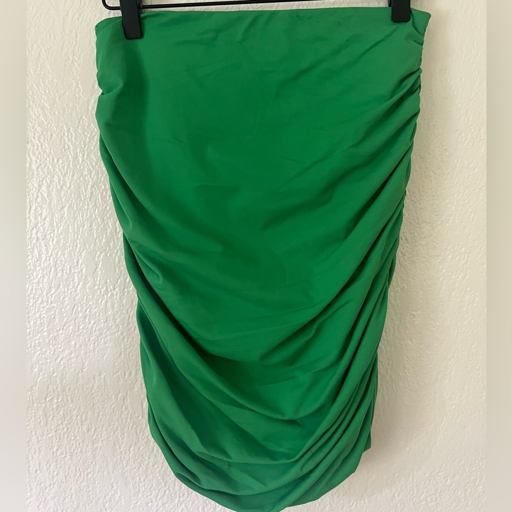 Babaton Gehry Ruched Pencil Mini Skirt in Green Size Small